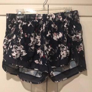 Athleta 4” Mesh Racer shorts